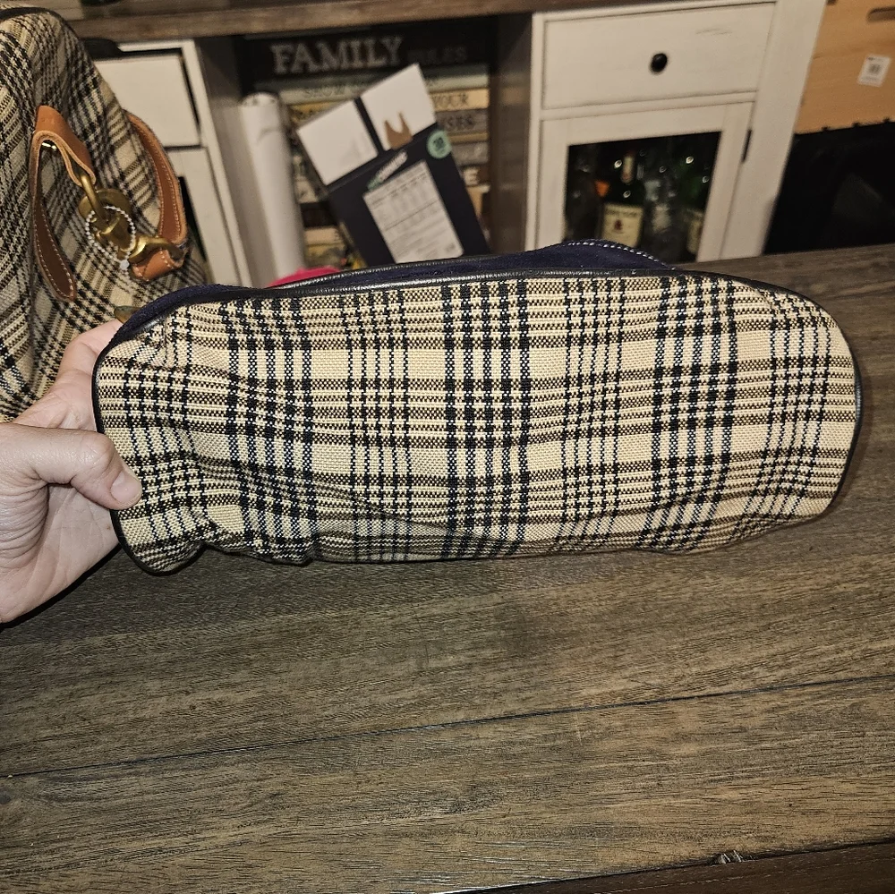 5/A Baker® Duffle Bag With Matching ORIGINAL 5/A Baker Blanket Wristlet Cosmetic - Picture 10 of 12